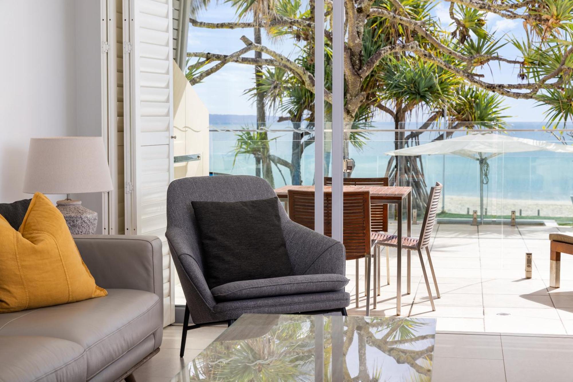 Fairshore 12: Absolute Beachfront, Direct Beach & Pool Access Noosa Heads Dış mekan fotoğraf
