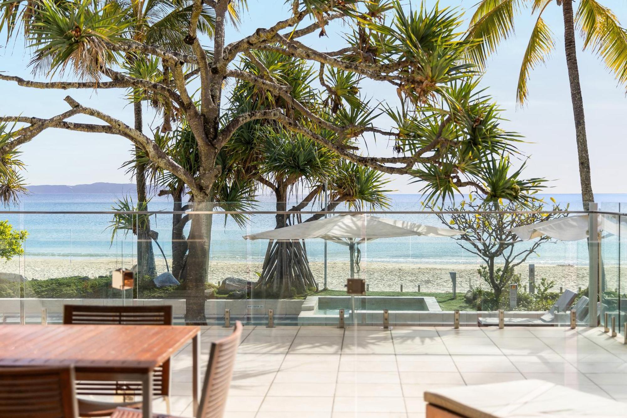 Fairshore 12: Absolute Beachfront, Direct Beach & Pool Access Noosa Heads Dış mekan fotoğraf